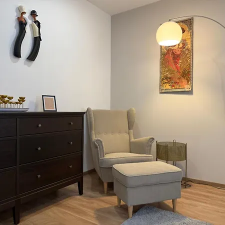 Veleslaveenka Apartman *